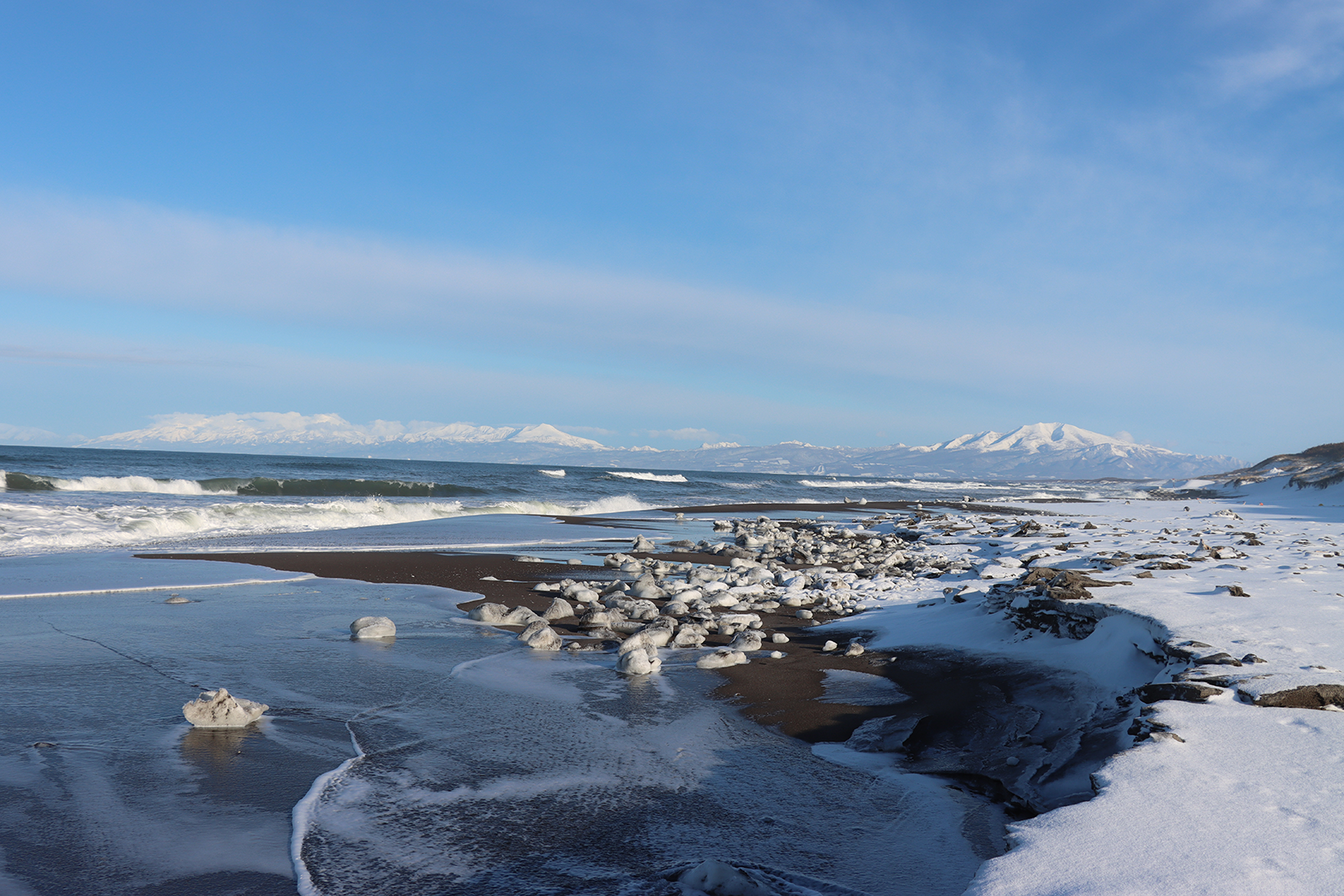 流氷接岸前の浜小清水・フレトイ海岸