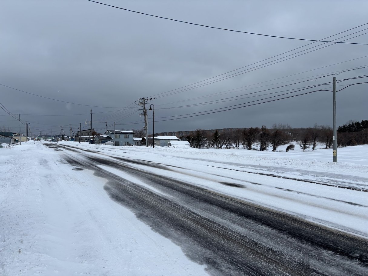 2025年2月8日の北海道・浜小清水 雪の山の中！